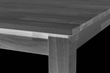 Ahşap mobilya yüzeyi. Doğal ahşap yakın plan fotoğraf arkaplanı. Sağlam ahşap masa ve bacaklar. Eko mobilya üretimi, üretim kavramı