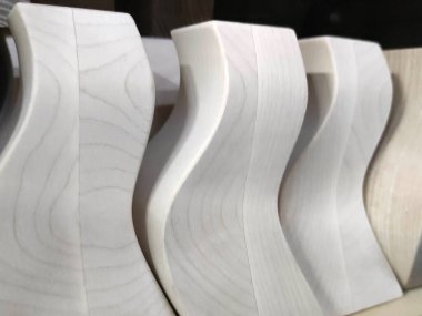 Yataklar için tahta bacaklar yakın görüş, soyut biçim arka plan