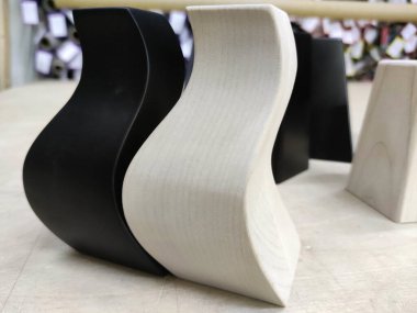 Yataklar için tahta bacaklar yakın görüş, soyut biçim arka plan