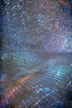 Soyut ışıltılı arka plan deseni, kutlama duvar kağıdı, sunum kapağı. Canlı renkler, şenlikli duvar kâğıdı çizimi