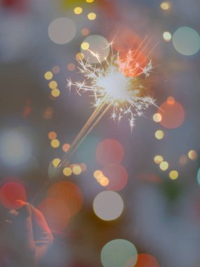 Soyut ışıltılı arka plan deseni, kutlama duvar kağıdı, sunum kapağı. Canlı renkler, şenlikli duvar kâğıdı çizimi