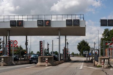 Otoyol gişesi görüntüsü