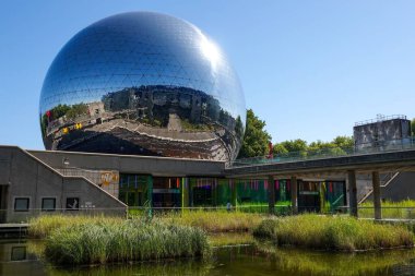 Paris La Villette 'in Jeodu