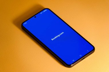 Booking.com uygulama smartphone cep telefonu ile