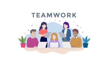 Modern Ofis Resimlerinde Dizüstü bilgisayar ve Tabletler Kullanan İş Adamları İşbirliği Konsepti