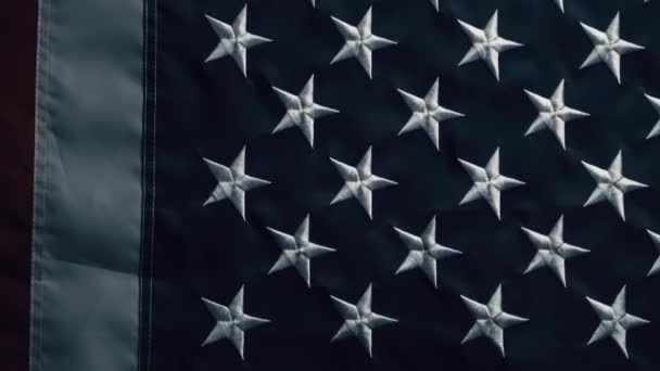 Bandera de United States of America, Fondo de la bandera de Estados Unidos en la oscuridad — Vídeo de stock