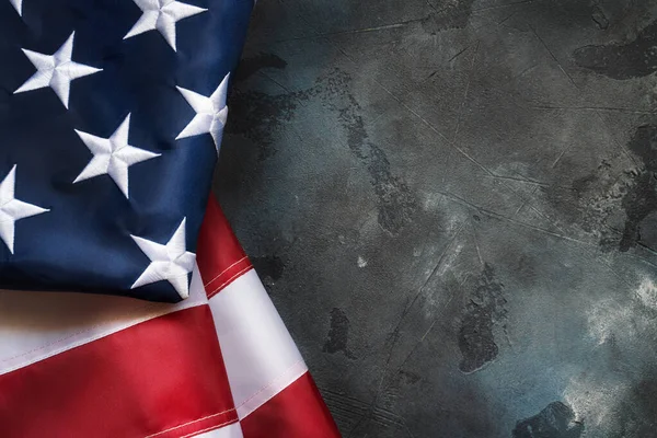 American USA flag on dark grunge background with copy space — Stock Photo, Image