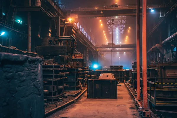 Impianto metallurgico fonderia officina produzione costruzione interna, industria pesante, acciaieria industriale — Foto Stock