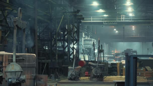 Industrial dark workshop of metallurgical plant, industry background — Stock Video