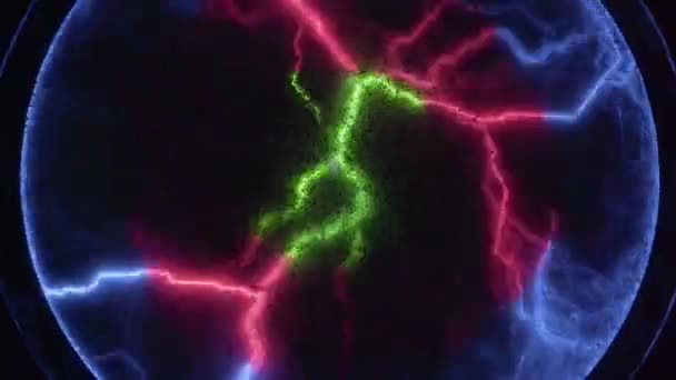 Elektrische kleurrijke bliksem in ronde bol als abstracte futuristische neon achtergrond — Stockvideo