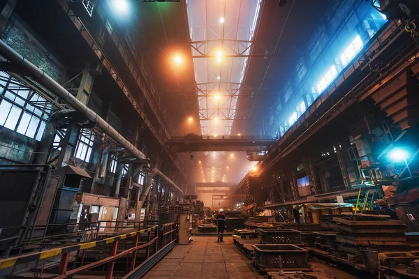 Μεταλλουργική φυτική παραγωγή. Εργαστήρι βιομηχανικό εσωτερικό. Εξοπλισμός και μηχανήματα βαριάς βιομηχανίας — Φωτογραφία Αρχείου