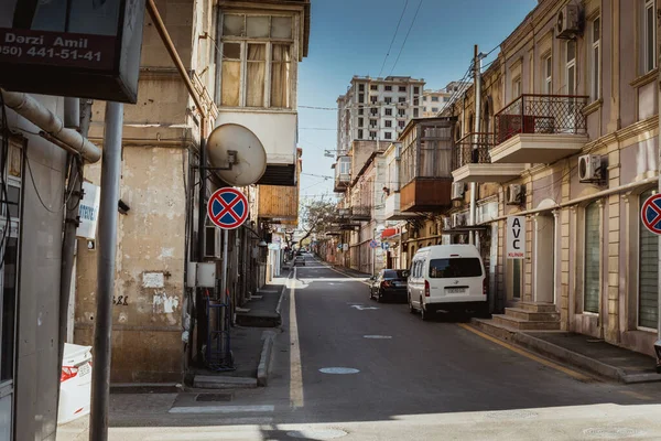 Baku Azerbaijan April14 2020 Downtown Baku Azerbaijan 阿塞拜疆首都巴库空旷的街道 Covid流行病的发生 — 图库照片