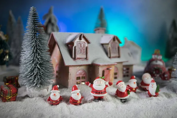 Natale Capodanno Concetto Vacanze Piccole Casette Decorative Carine Nella Neve — Foto Stock