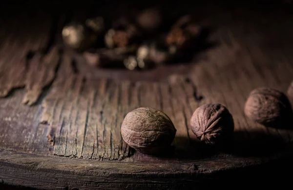 Concepto Comida Frutos Secos Bodegón Con Nueces Nueces Enteras Sobre —  Fotos de Stock