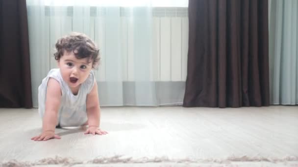 Footage Beautiful Little Girl Crawling Floor Apartment — Stock Video