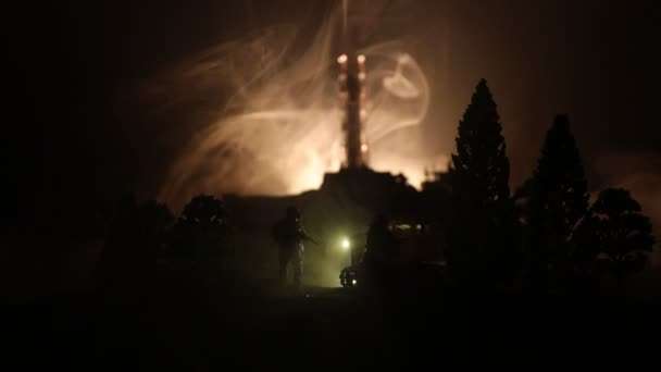 Atomerőmű Cső Sötét Háttérben Misztikus Fény Robbanás Csernobil Katasztrófa Koncepció — Stock videók