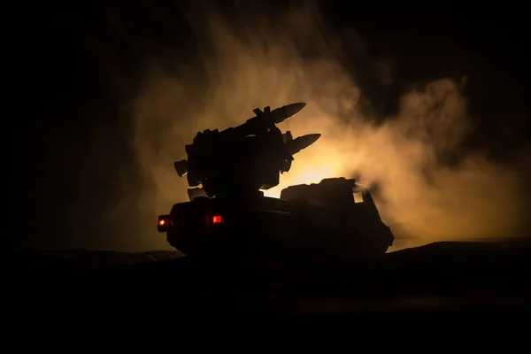 Krigskoncept Stridsscen Med Raketgevär Riktad Mot Dyster Himmel Natten Raket — Stockfoto