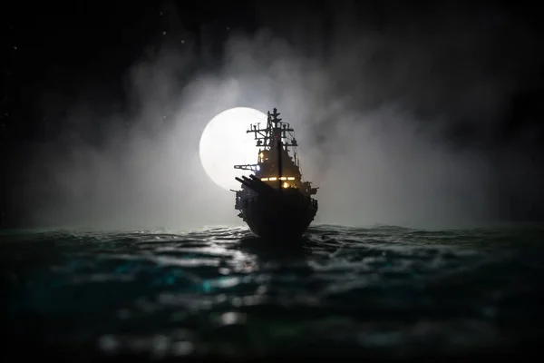 Концепция Войны Сцена Ночной Битвы Море Драматический Эффект Луны Силуэт — стоковое фото