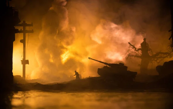 Kriegskonzept Militärische Silhouetten Kampfszene Auf Kriegsnebel Himmel Hintergrund Weltkriegssoldaten Silhouette — Stockfoto