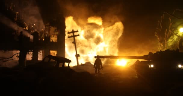 Concetto Guerra Silhouette Militari Scena Combattimento Sfondo Cielo Nebbia Guerra — Video Stock