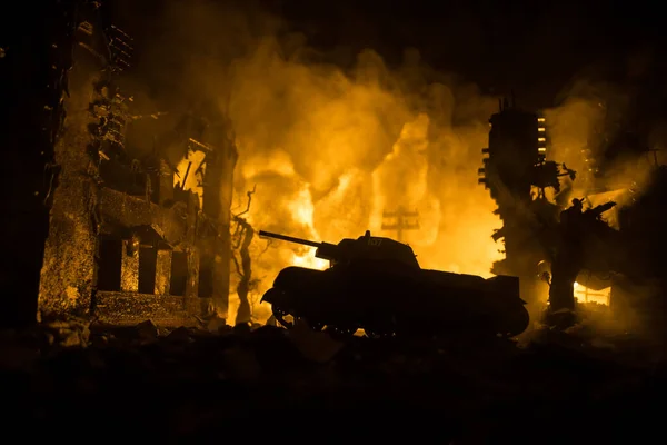 Concetto Guerra Silhouette Militari Scena Combattimento Sfondo Cielo Nebbia Guerra — Foto Stock