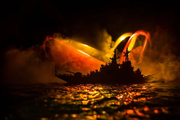 Savaş Konsepti Denizde Gece Savaşı Sahnesi Dramatik Tonlu Bulut Etkisi — Stok fotoğraf