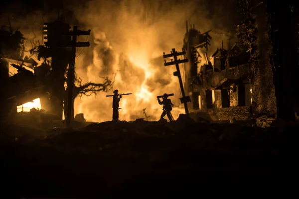 Soldaten Silhouetten Mit Panzerfaust Und Panzerfaust Kriegskonzept Militärische Silhouetten Kampfszene — Stockfoto