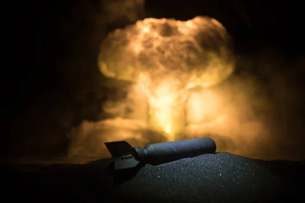 Atomkriegskonzept Explosion Einer Atombombe Kreative Dekoration Der Kunstwerke Dunkelheit Selektiver — Stockfoto