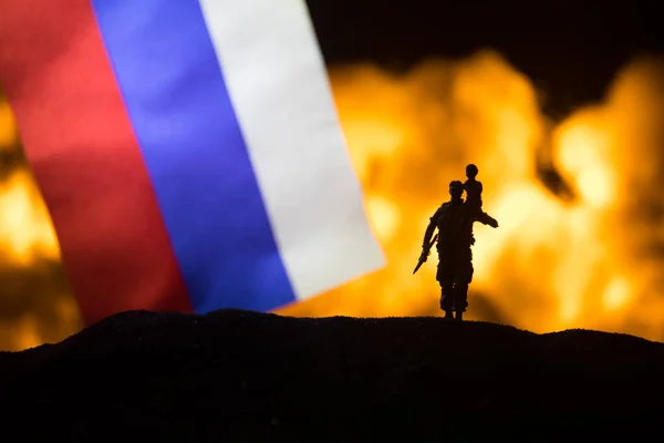 Російський Маленький Прапор Темному Фоні Концепція Кризи Війни Політичних Конфліктів — стокове фото