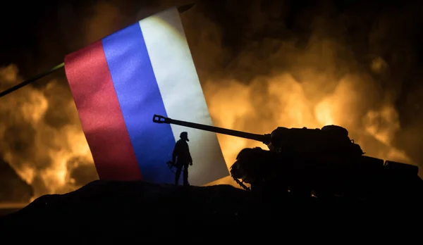 Ryssland Flagga Brinnande Mörk Bakgrund Begreppet Kris Krig Och Politiska — Stockfoto