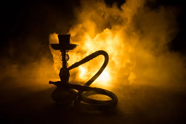 Shisha Konsepti Siyah Arkaplanlı Shisha Kasesinde Sıcak Nargile Kömürü Renkli — Stok fotoğraf