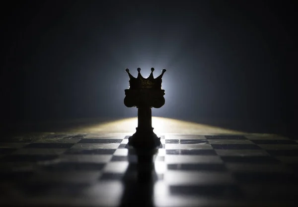 Beautiful Crown Miniature Chessboard Chess Board Game Concept Business Ideas — Stock Photo, Image