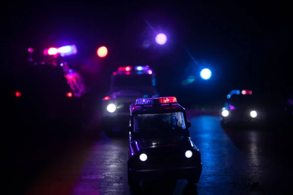 Polisbilar Natten Polisbil Jagar Bil Natten Med Dimma Bakgrund 911 — Stockfoto