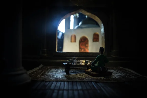 Sebuah Miniatur Interior Arab Yang Realistis Dengan Jendela Dan Kolom — Stok Foto