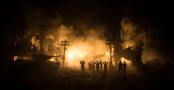 Silhouette Militari Scena Combattimento Sfondo Cielo Nebbia Guerra Soldato Tedesco — Foto Stock