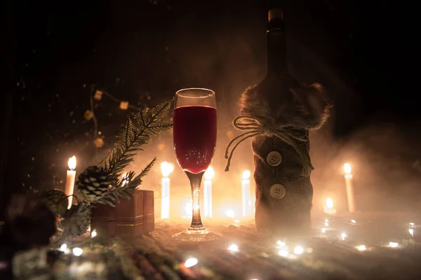 Verre Vin Avec Décoration Noël Vin Rouge Verre Cristal Avec — Photo