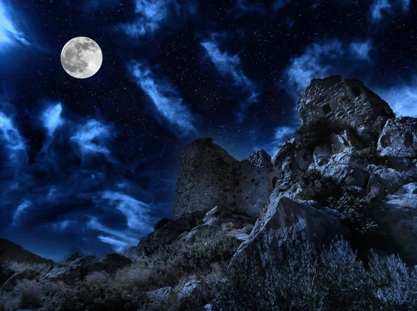 Old Ancient Castle Hill Night Rocky Peaks Ridge Distant Background — Stock Photo, Image