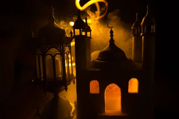 Díszes Arab Lámpás Égő Gyertyával Világít Éjszaka Reális Mecset Miniatűr — Stock Fotó