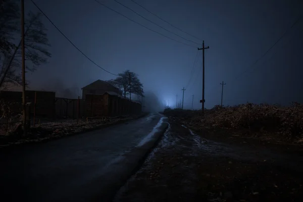 Vieille Maison Avec Fantôme Dans Forêt Nuit Brumeuse Scène Nuit — Photo