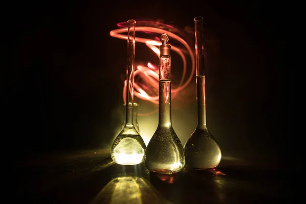 Тематика Фармації Хімії Випробувальна Скляна Колба Розчином Дослідницькій Лабораторії Наукова — стокове фото