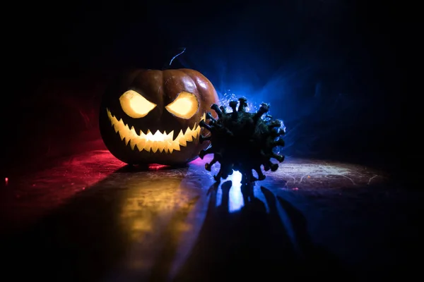 Halloween Alatt Corona Vírus Globális Világjárvány Koncepció Ragyogó Sütőtök Covid — Stock Fotó