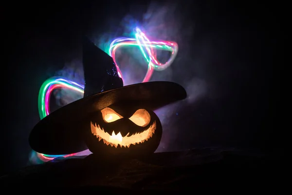 Halloween Pumpa Leende Och Skrämmande Ögon För Fest Kväll Närbild — Stockfoto