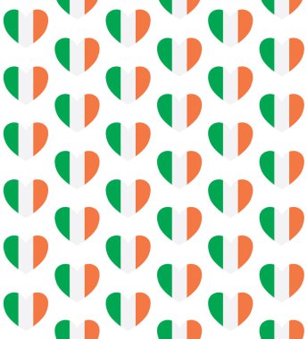 Beyaz arka planda izole edilmiş düz kalp şeklinde İrlanda bayrağı.