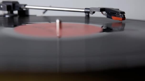 Vinil Turntable Gramofon Plağı Işık Arkaplanına Yakın Plan Gramofon Tork — Stok video