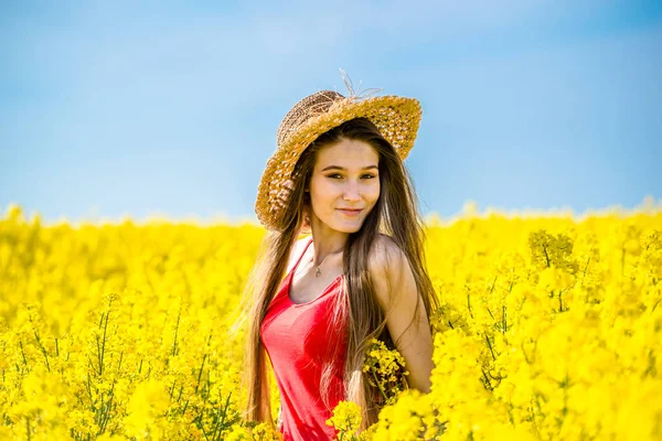 Young Woman Blooming Rapeseed Field Spring — Stock Photo, Image