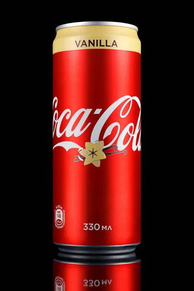 Μόσχα Ρωσία Απριλίου 2021 Coca Cola Vanilla Κόκκινο Αλουμινένιο Κουτάκι — Φωτογραφία Αρχείου