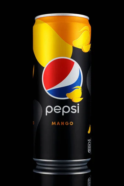 Moscou Rússia Abril 2021 Pepsi Mango Lata Alumínio Colorido Com — Fotografia de Stock