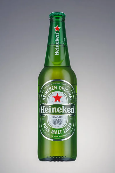 Moscú Rusia Abril 2021 Heineken Original Cerveza Cerveza Malta Pura — Foto de Stock
