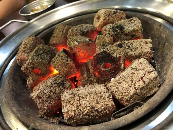 Close Vermelho Queimar Carvão Para Churrasco Festa — Fotografia de Stock