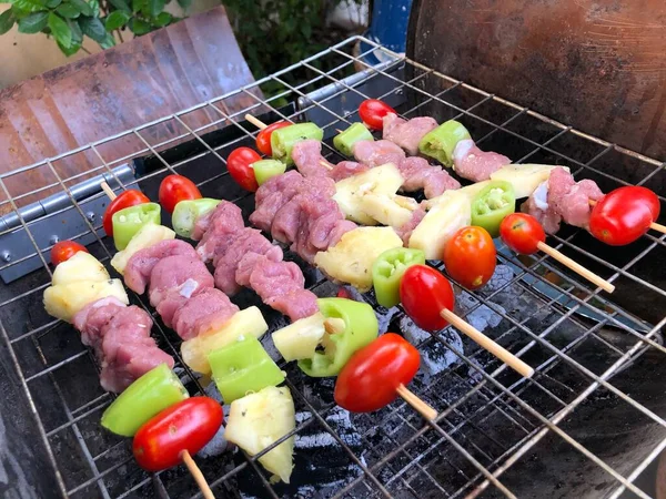 Panggang Daging Babi Bbq Tongkat Untuk Pesta — Stok Foto